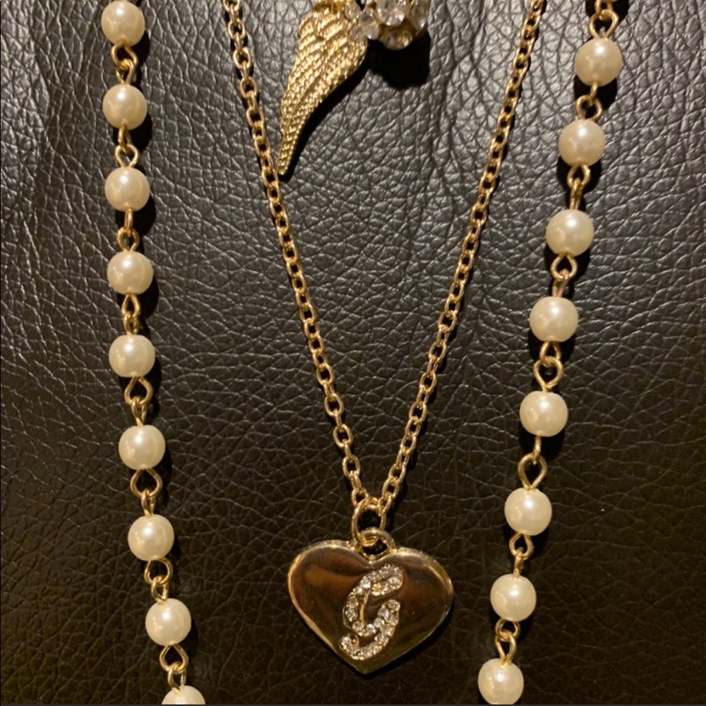 Beautiful GUESS NECKLACE - Picture 3 of 4